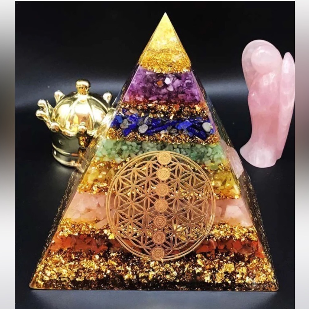 7 CHAKRA ORGONE PYRAMID